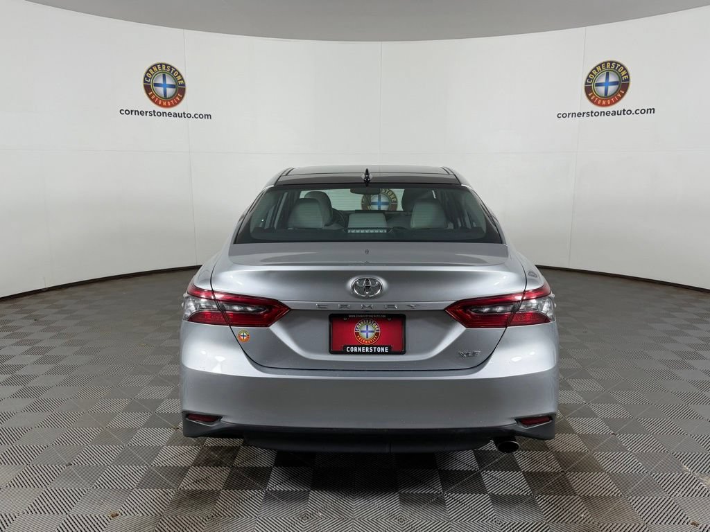 Used 2022 Toyota Camry XLE FWD image 19