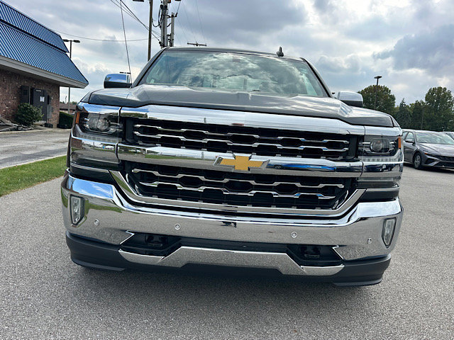 Used 2017 Chevrolet Silverado 1500 LTZ w/ Sport Package AWD/4WD image 12