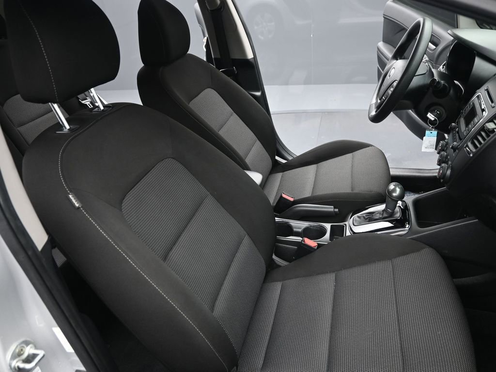 Used 2017 Kia Forte LX image 26