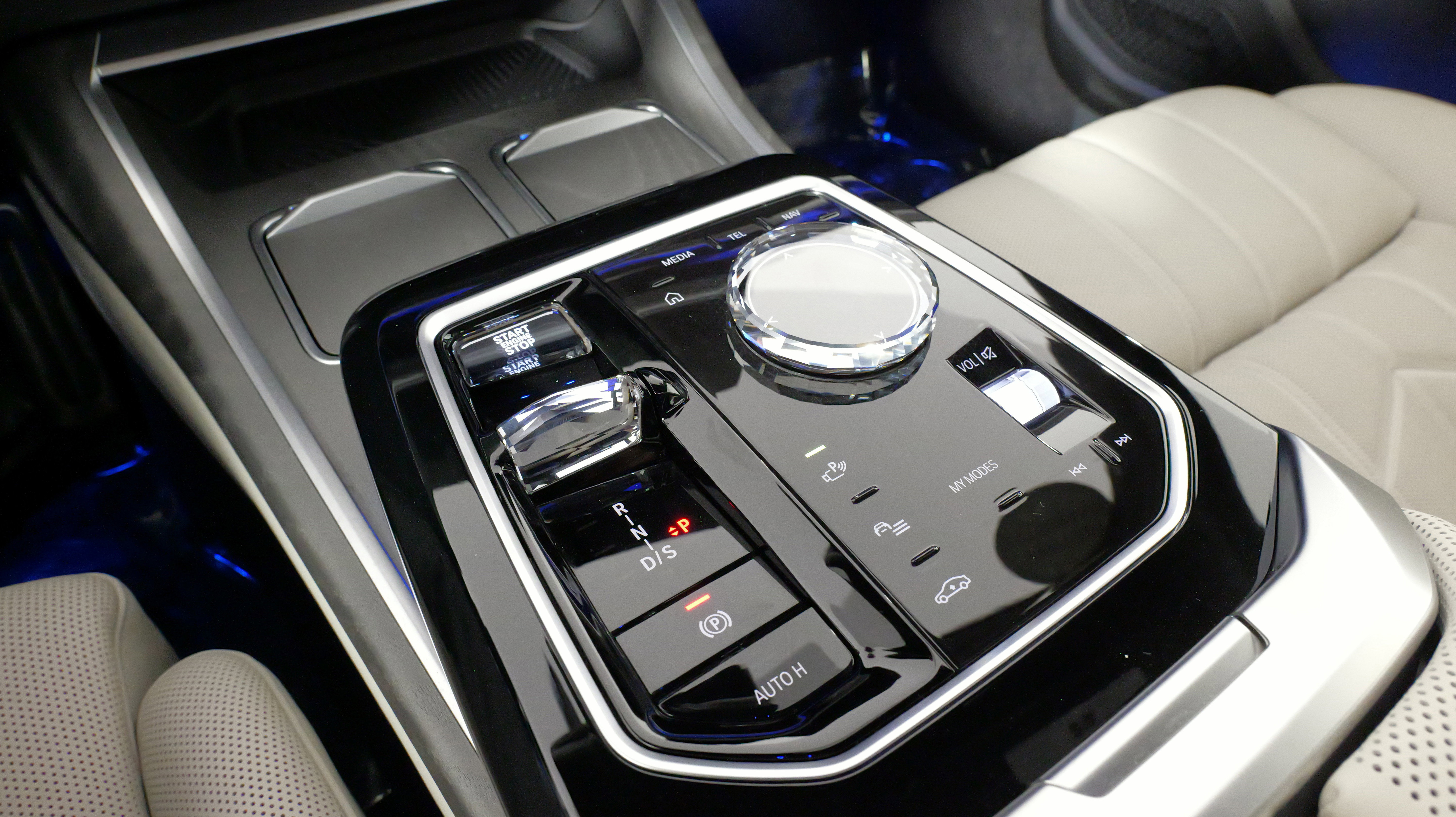 Used 2023 BMW 760i xDrive image 50