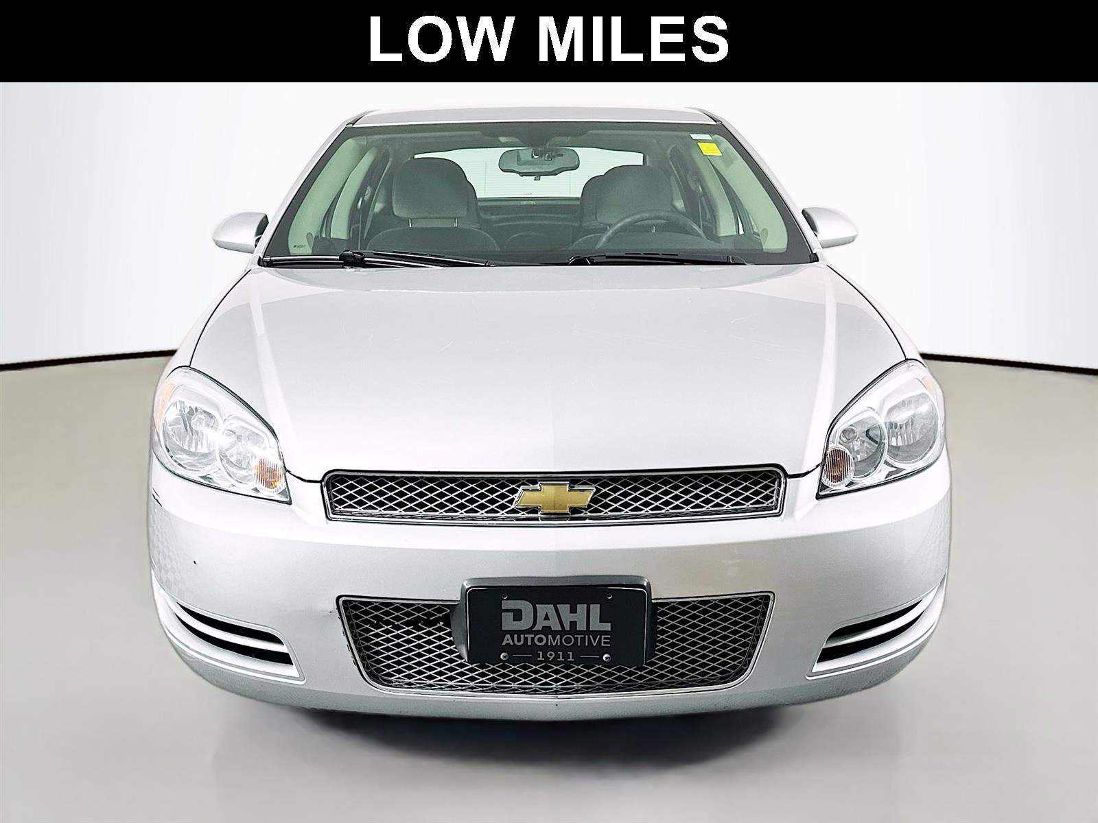 Used 2015 Chevrolet Impala LT image 2