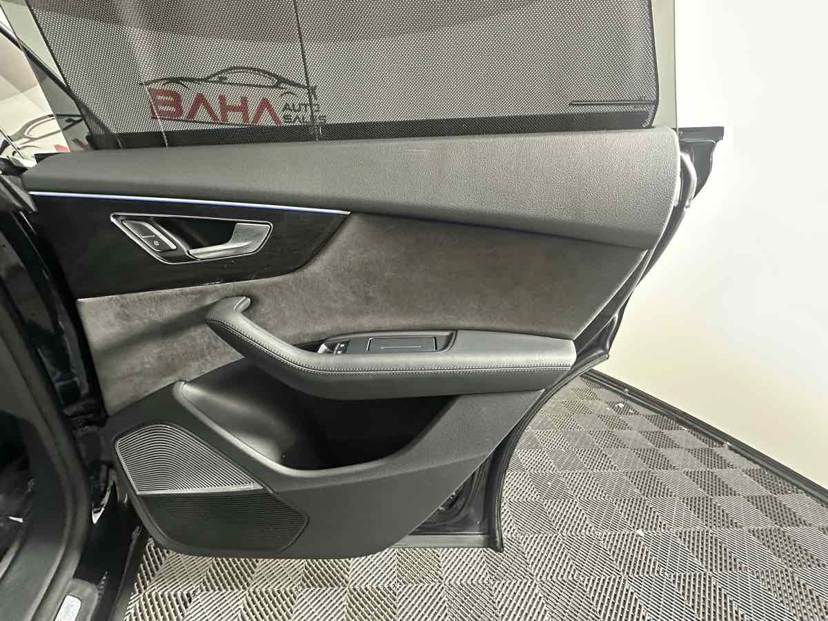 Used 2019 Audi Q8 Prestige AWD/4WD image 20