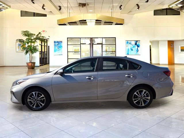 Used 2024 Kia Forte LXS FWD image 8