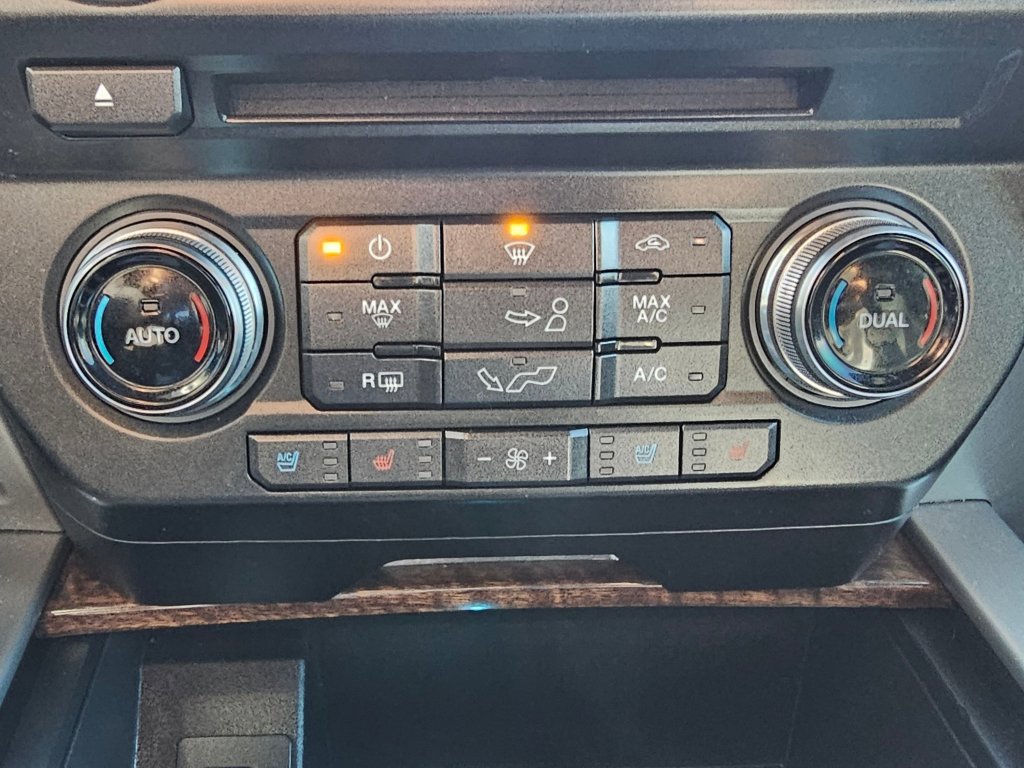 Used 2017 Ford F150 Platinum w/ Technology Package image 11