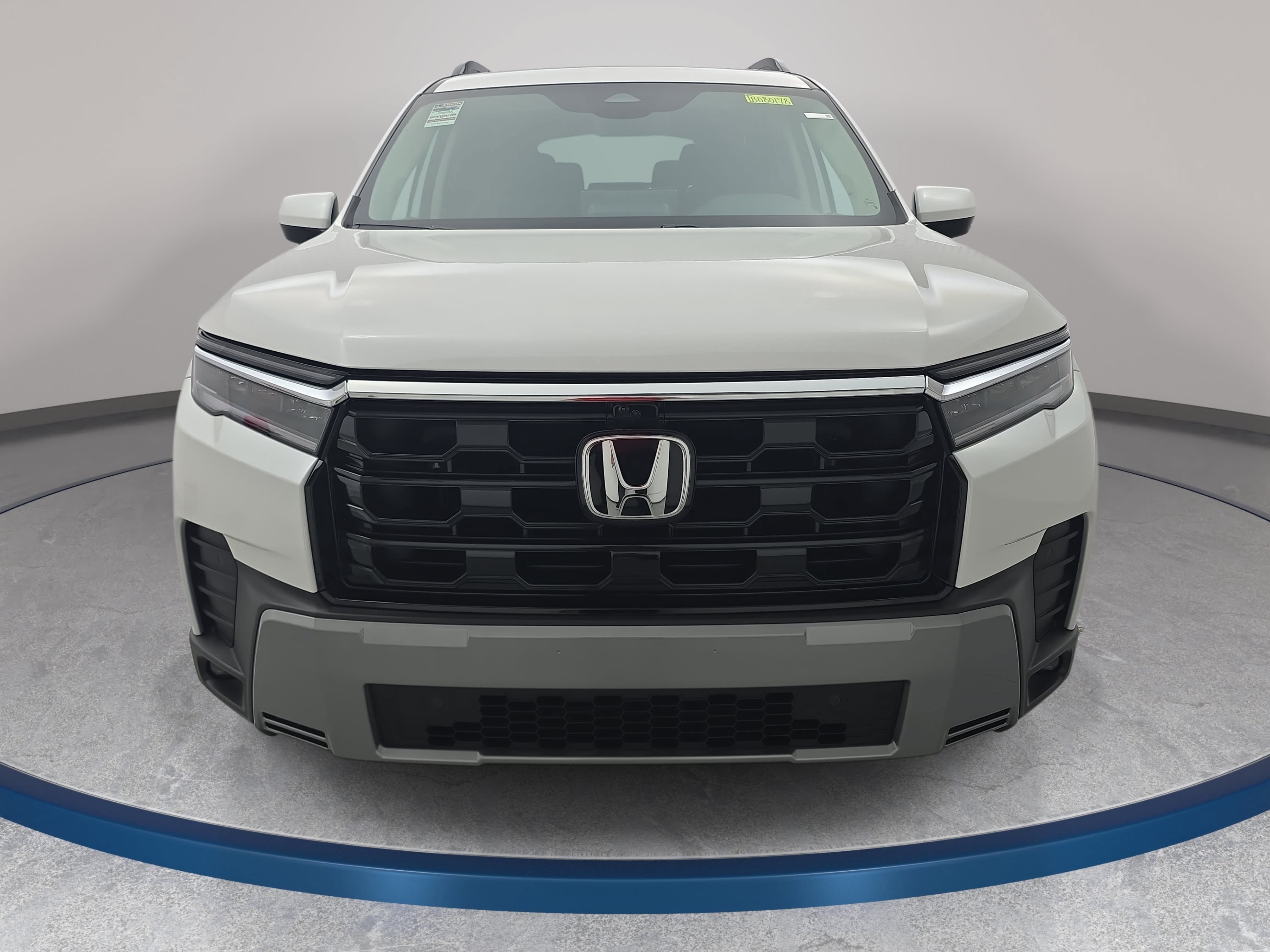 New 2026 Honda Pilot Touring image 2