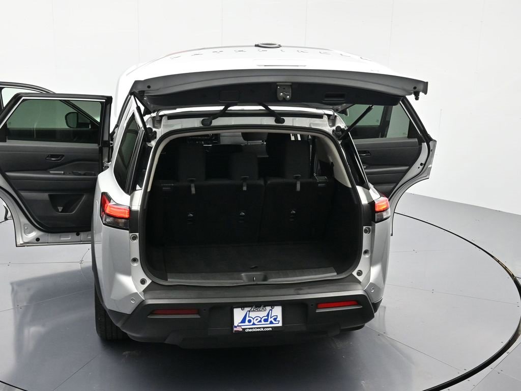 Certified 2024 Nissan Pathfinder SV image 46