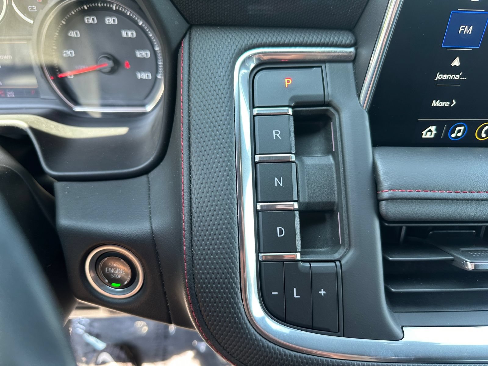 Used 2021 Chevrolet Suburban RST AWD/4WD image 22
