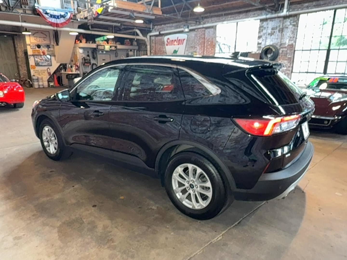 Used 2020 Ford Escape SE FWD image 5