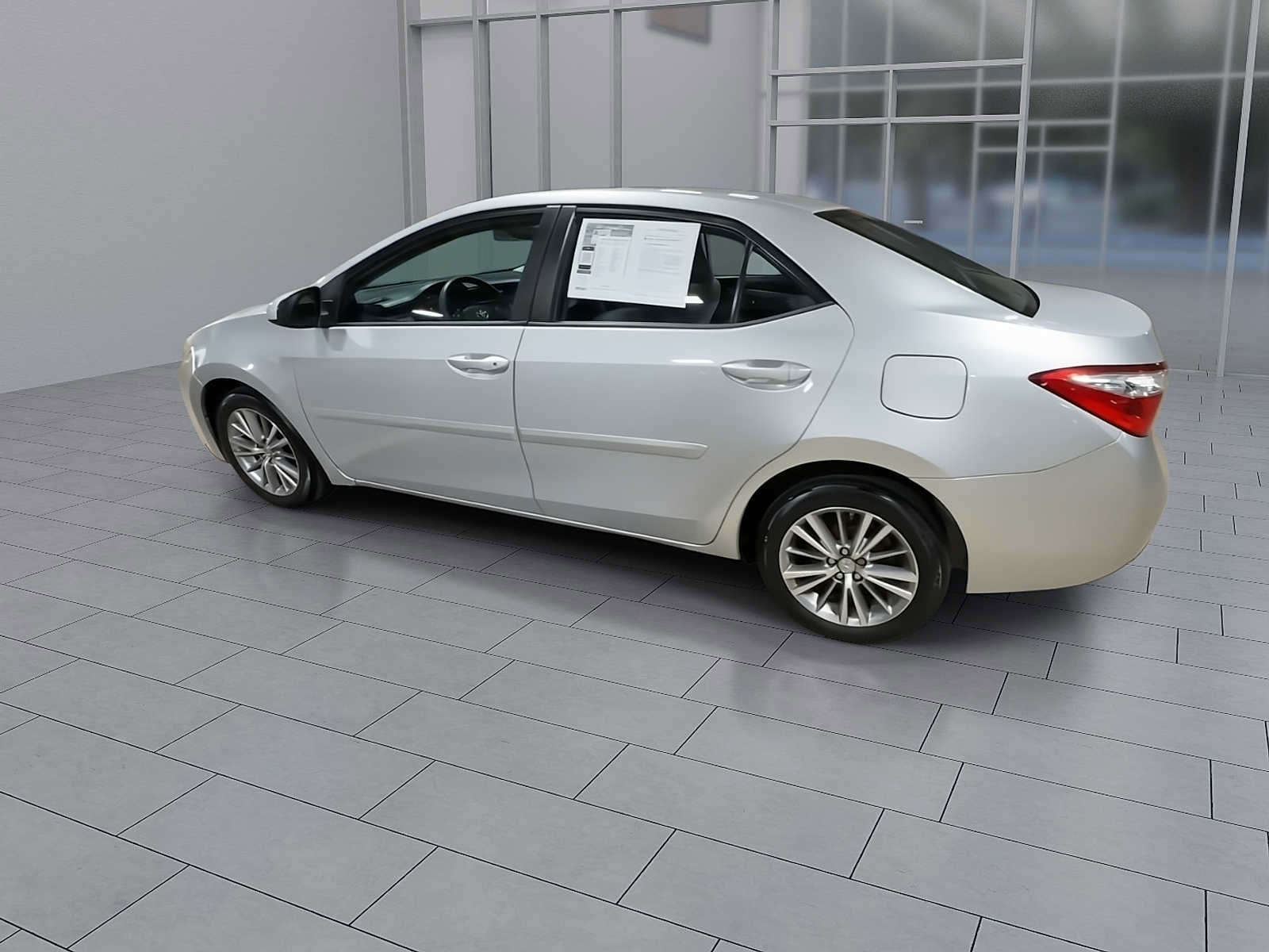 Used 2014 Toyota Corolla LE image 8