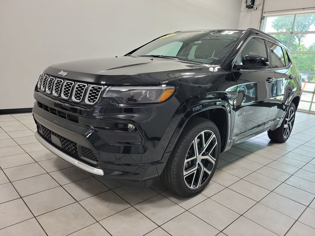 Certified 2024 Jeep Compass Limited w/ Elite Group AWD/4WD image 7