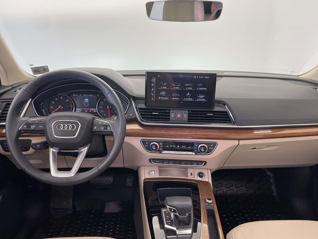 Used 2023 Audi Q5 2.0T Premium w/ Convenience Package AWD/4WD image 26