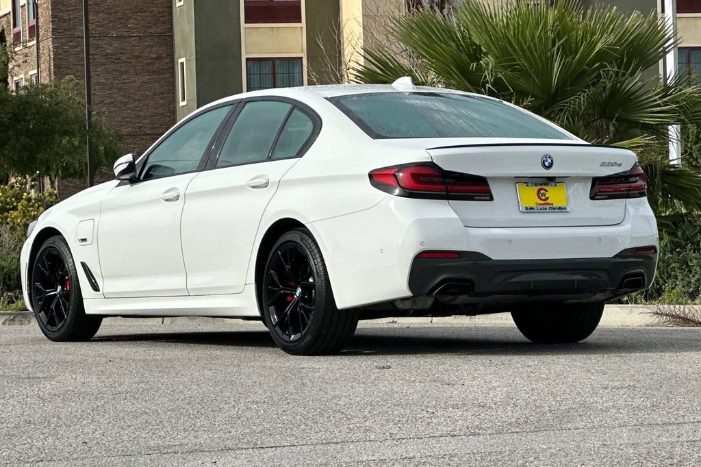 Used 2023 BMW 530e 530e iPerformance w/ M Sport Package image 5