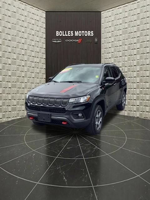 Certified 2022 Jeep Compass Trailhawk w/ Sun and Sound Group AWD/4WD image 9