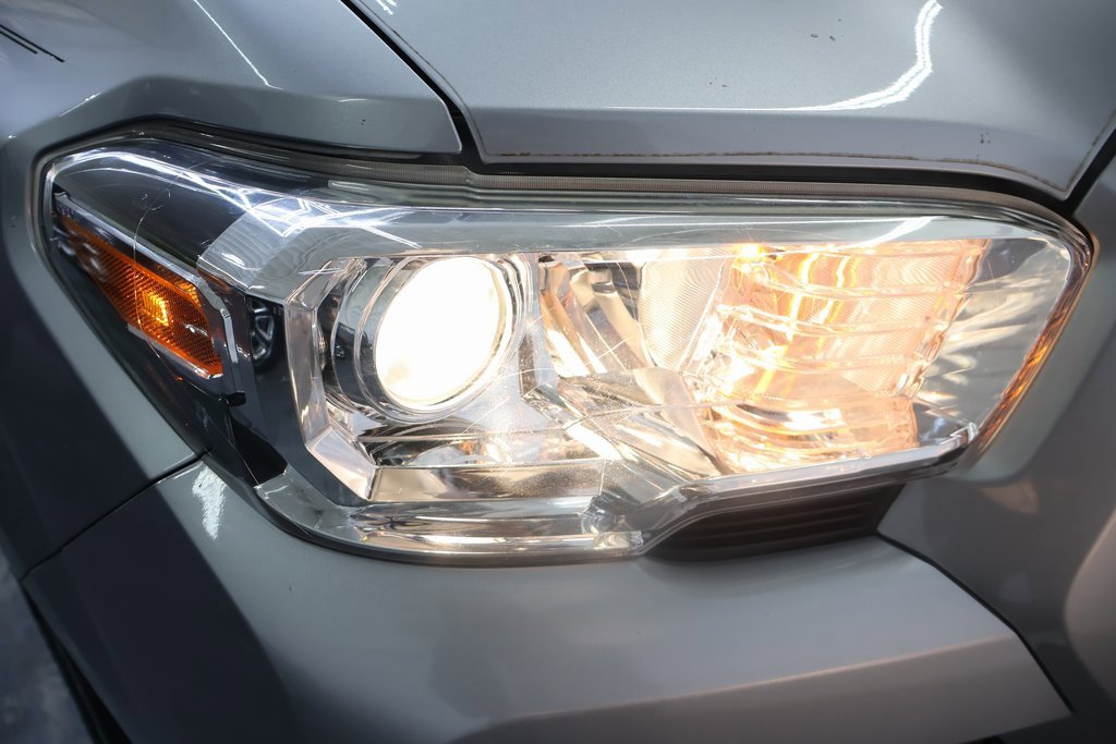 Used 2021 Toyota Tacoma SR5 image 24