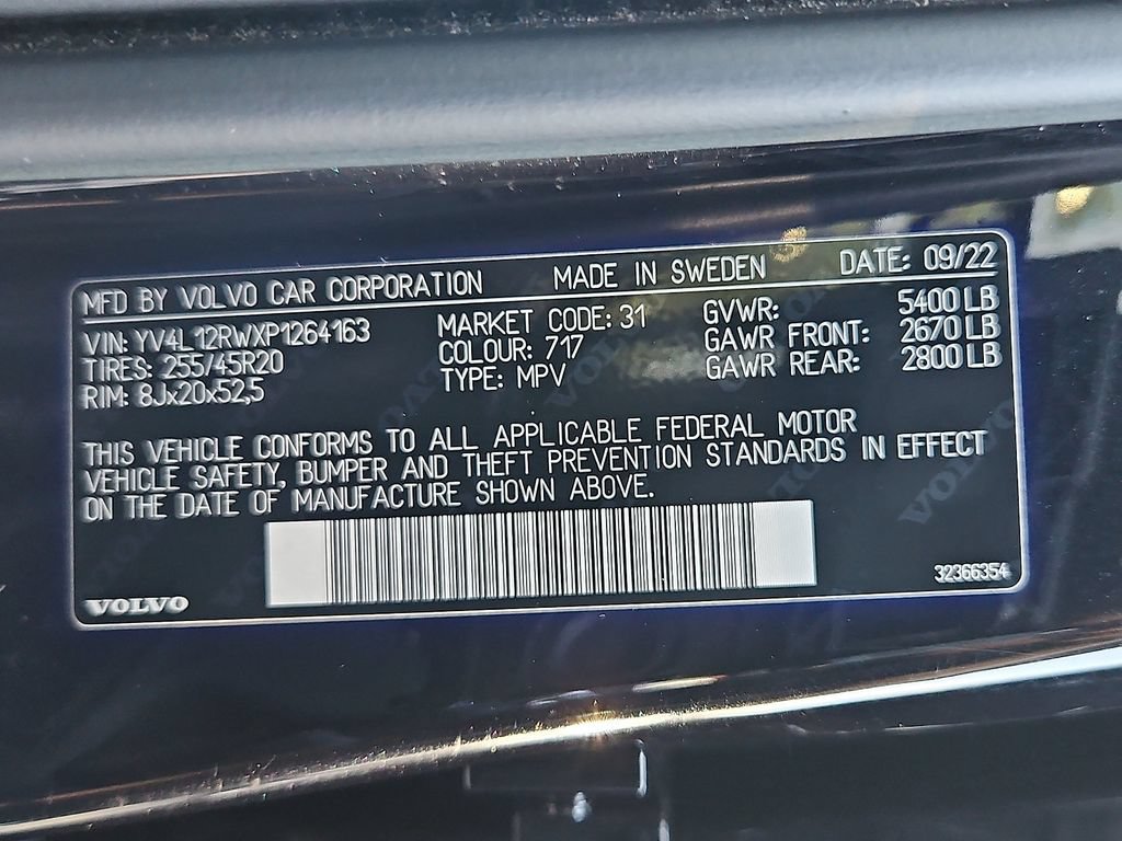 Used 2023 Volvo XC60 B5 Plus w/ Protection Package Premier AWD/4WD image 28