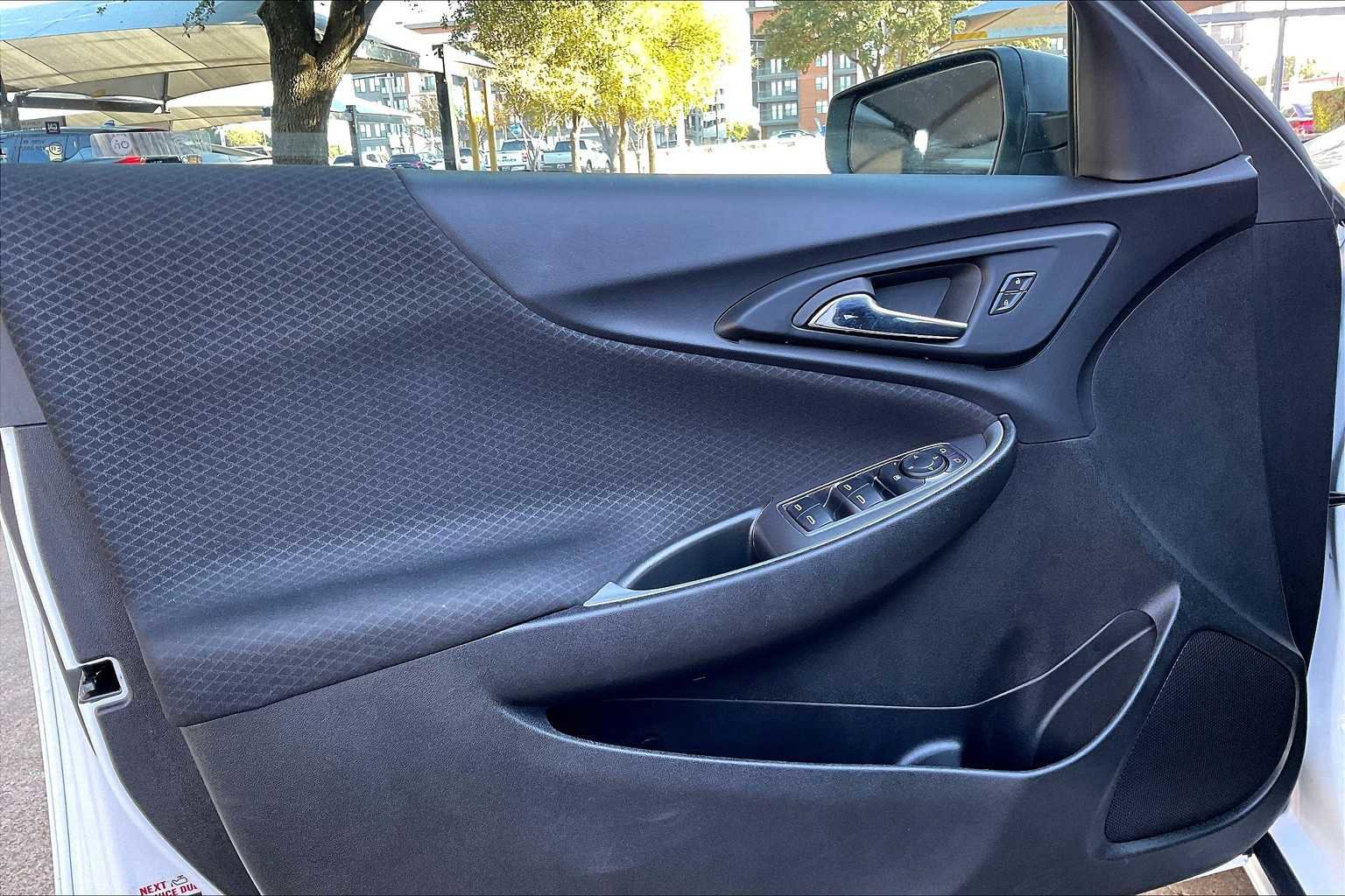 Used 2023 Chevrolet Malibu LS image 19