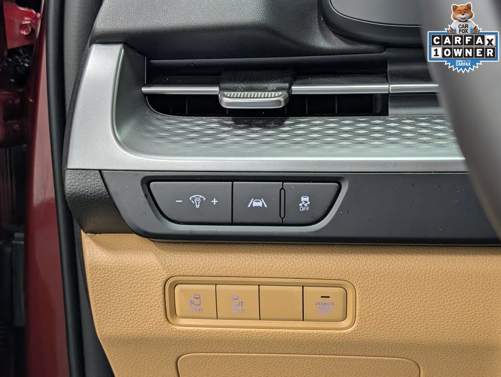 Certified 2024 Kia Carnival LX FWD image 22