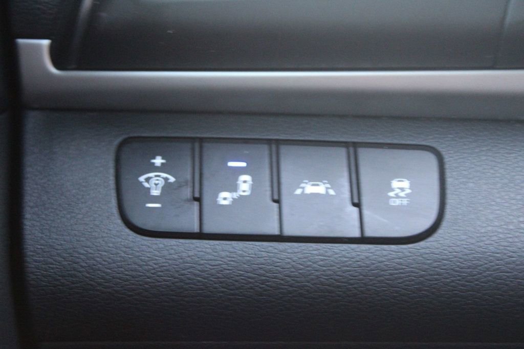 Used 2020 Hyundai Elantra SEL w/ Cargo Package (C1) image 25