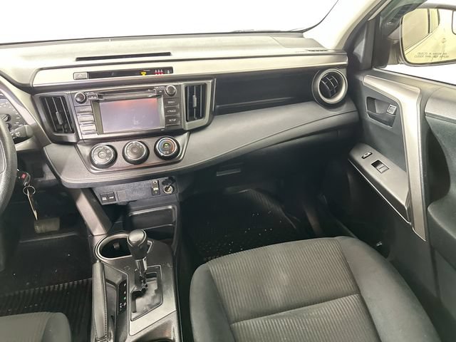 Used 2017 Toyota RAV4 LE w/ Carpet Mat Package AWD/4WD image 22