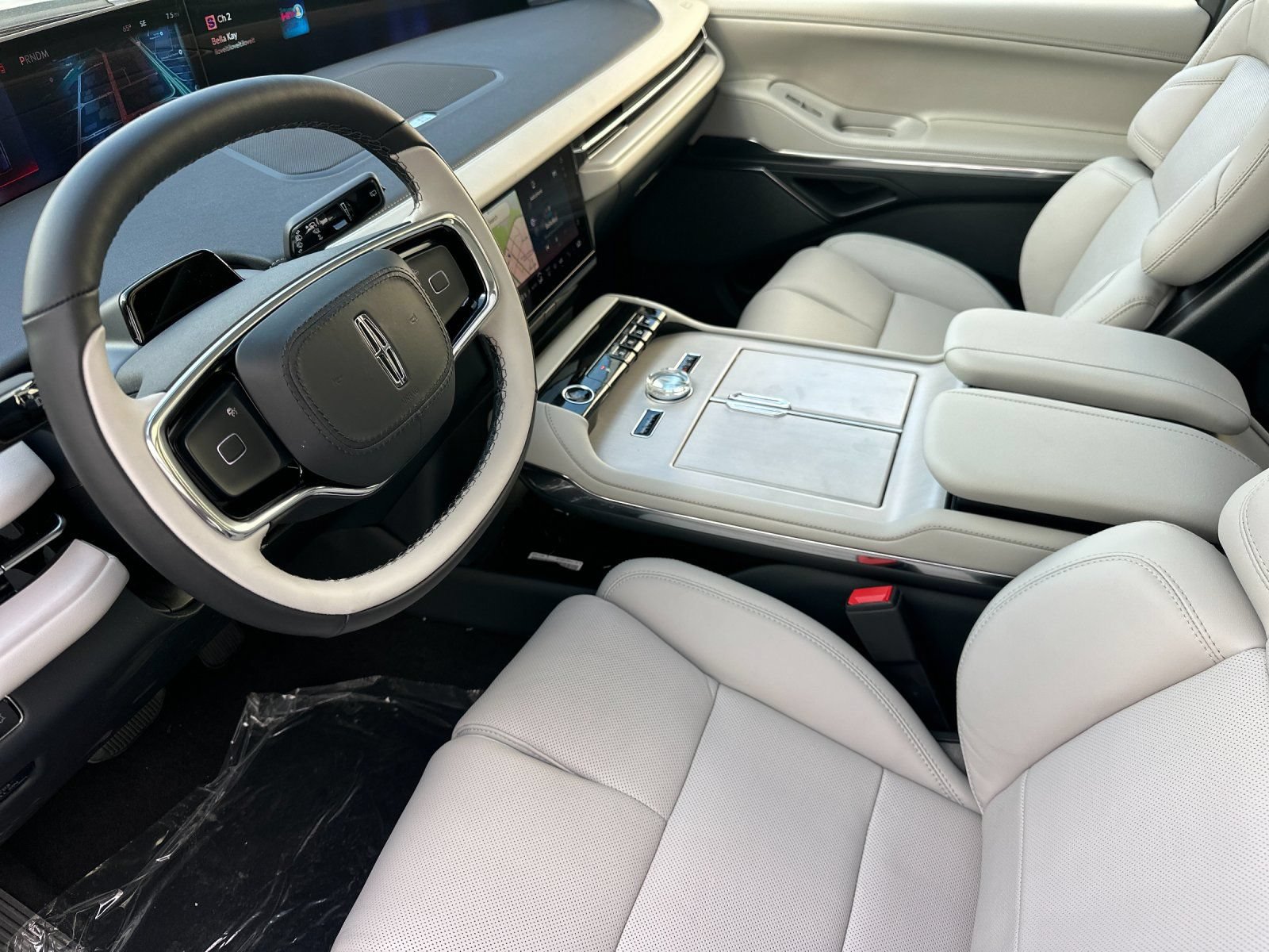 New 2026 Lincoln Navigator L Reserve AWD/4WD image 9