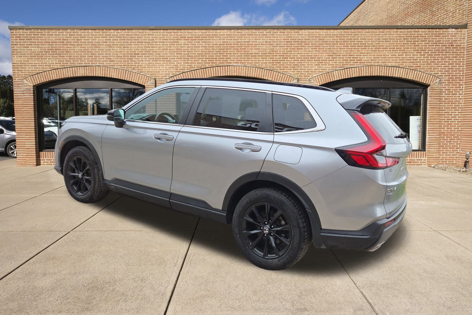 Used 2023 Honda CR-V Sport image 6