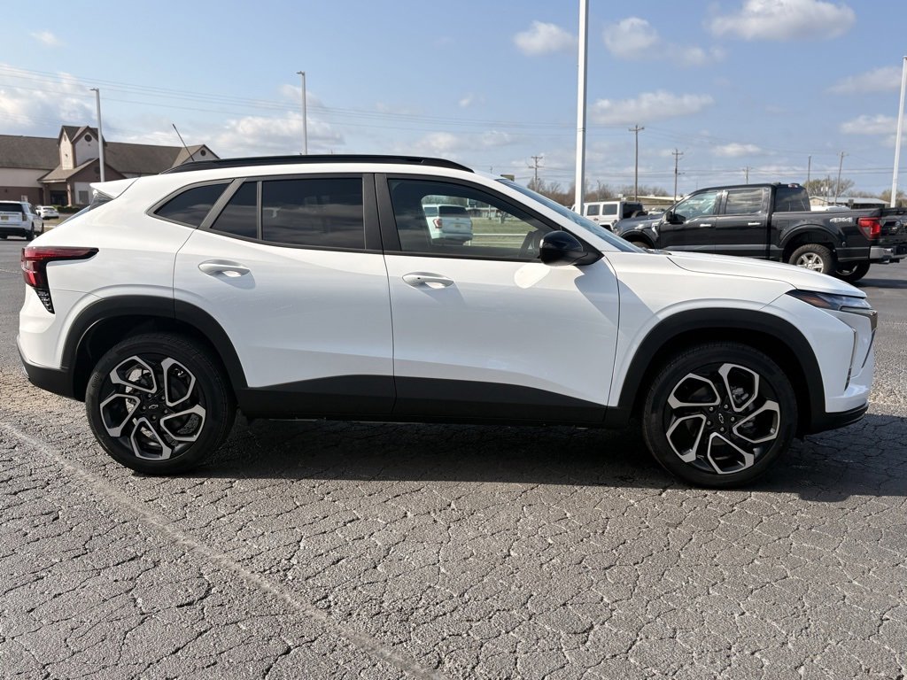 New 2026 Chevrolet Trax RS image 4