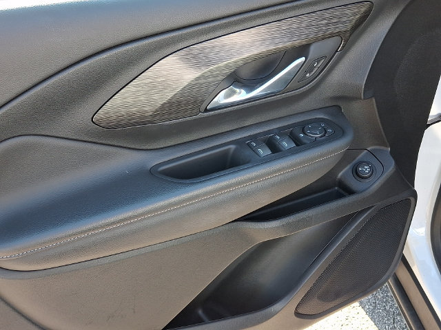 Used 2023 GMC Terrain SLE w/ Driver Convenience Package FWD image 12