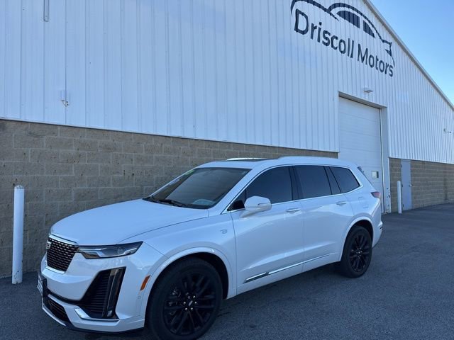 Used 2023 Cadillac XT6 Premium Luxury w/ Technology Package FWD image 2