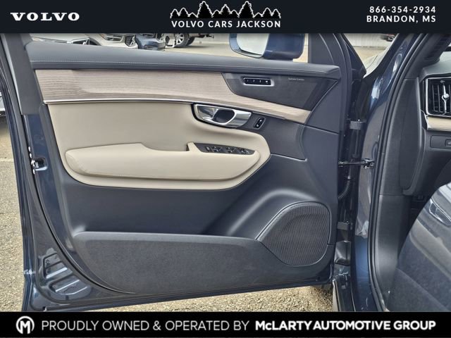 New 2026 Volvo XC90 B6 Plus w/ Protection Package Premier image 15