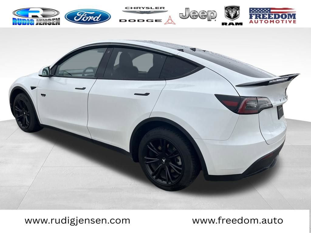 Used 2023 Tesla Model Y Long Range image 9
