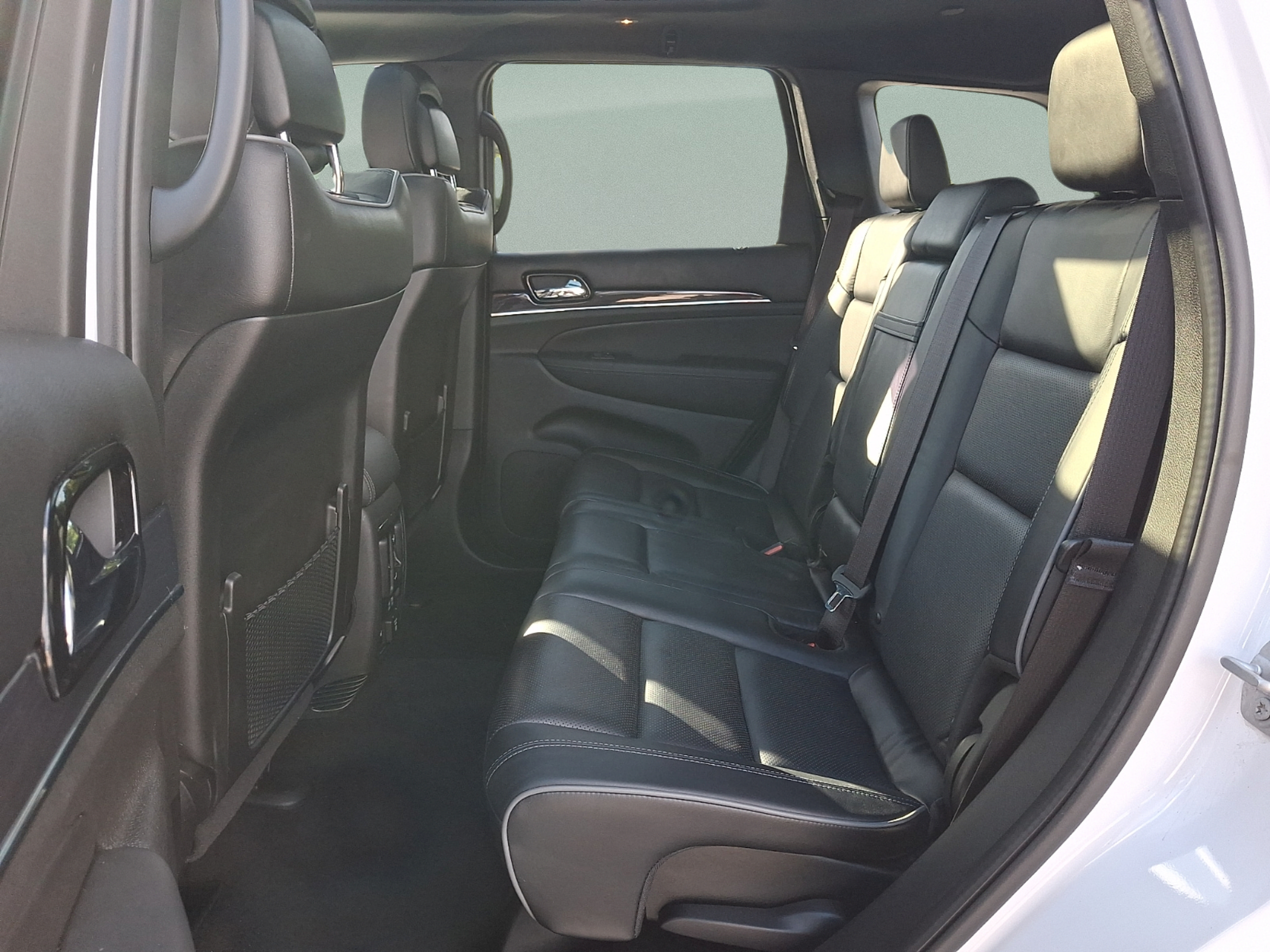 Certified 2021 Jeep Grand Cherokee Overland AWD/4WD image 8