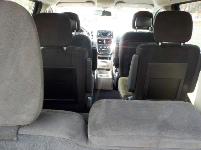 Used 2016 Dodge Grand Caravan SE w/ Quick Order Package 29E SE image 12