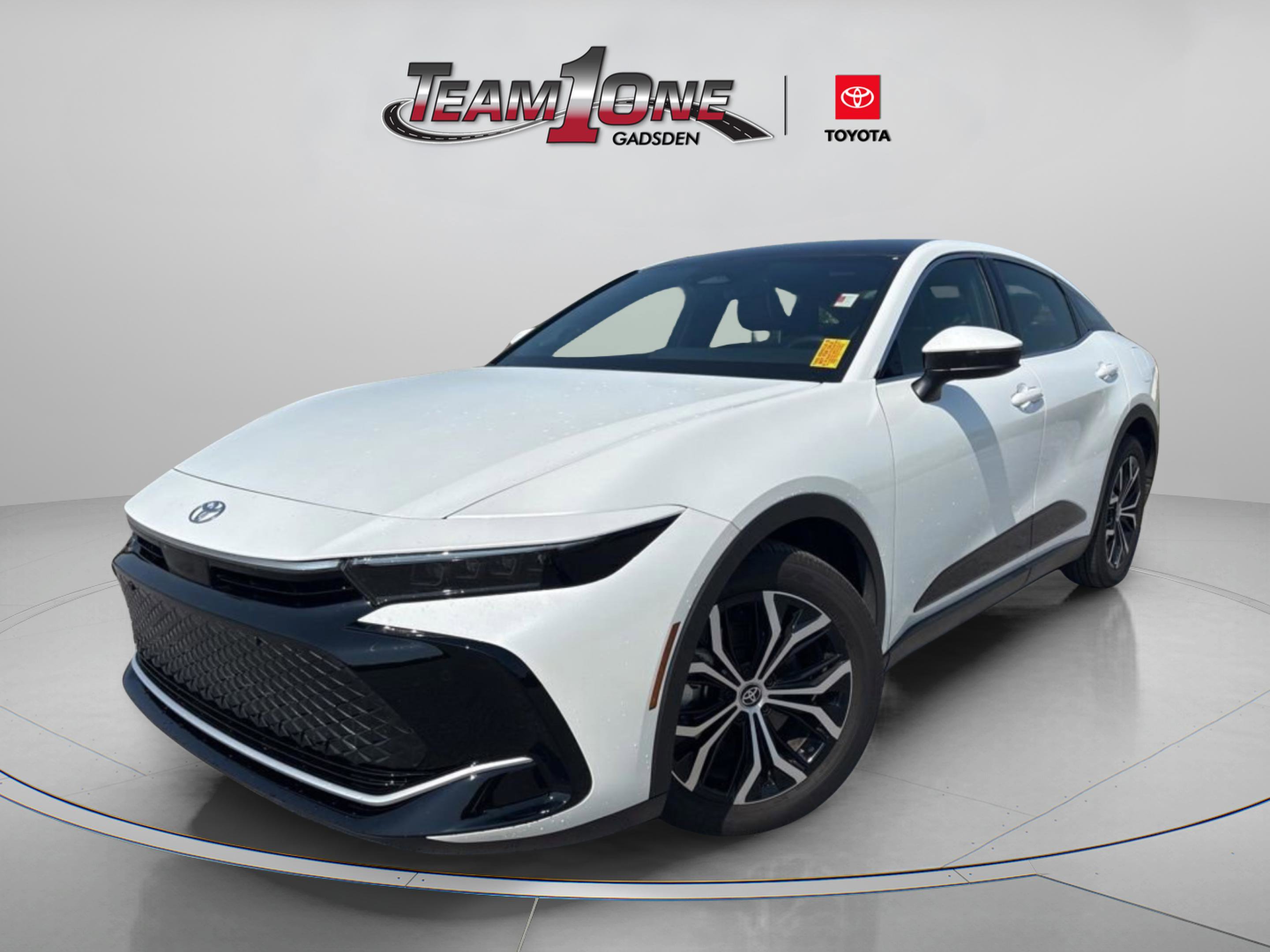 Used 2024 Toyota Crown Limited AWD/4WD image 5