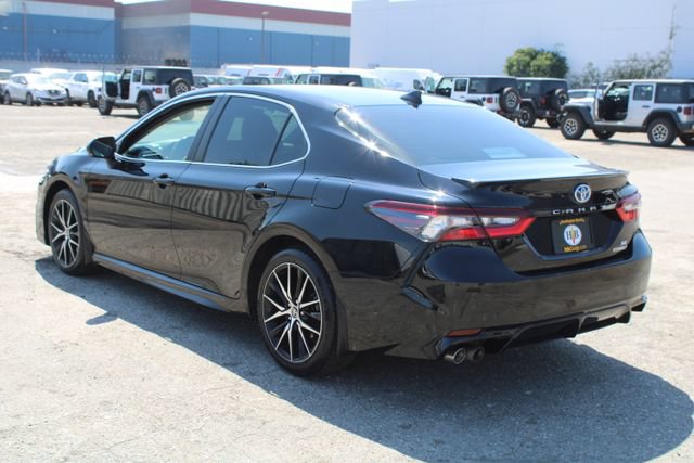 Used 2024 Toyota Camry SE FWD image 6