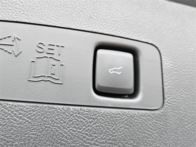 New 2025 Lincoln Corsair Premiere w/ Equipment Group 101A image 12