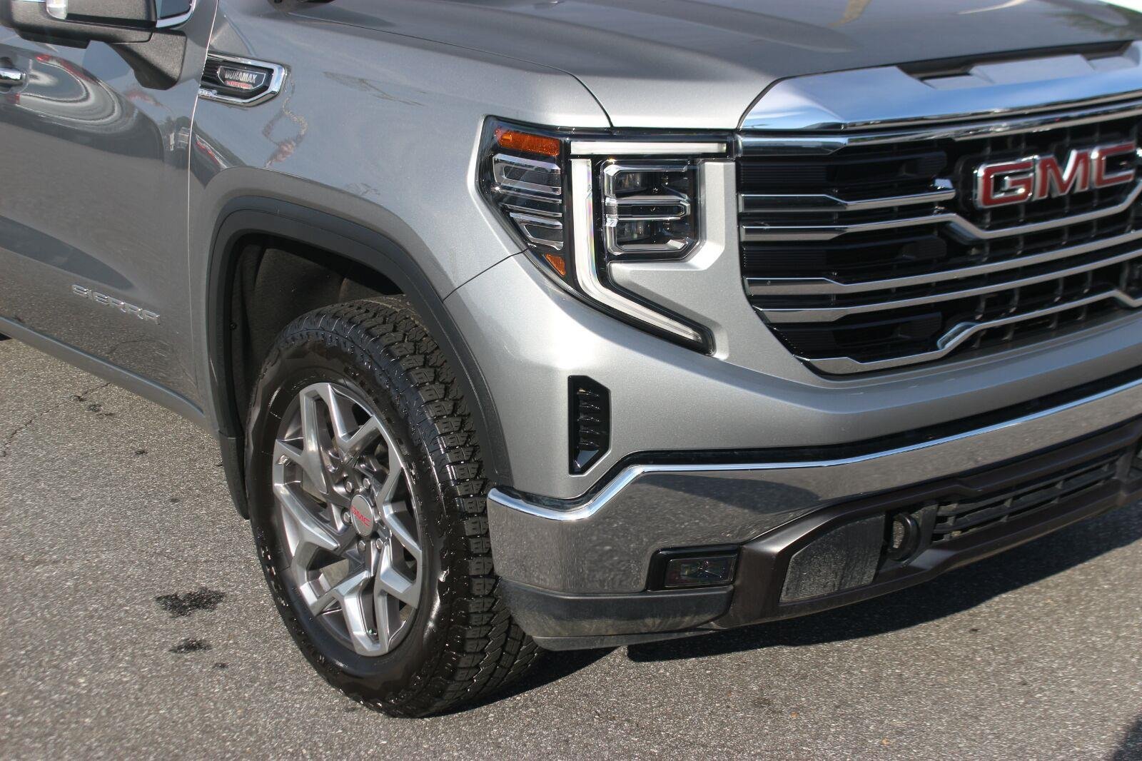 Used 2026 GMC Sierra 1500 SLT w/ SLT Premium Package AWD/4WD image 9