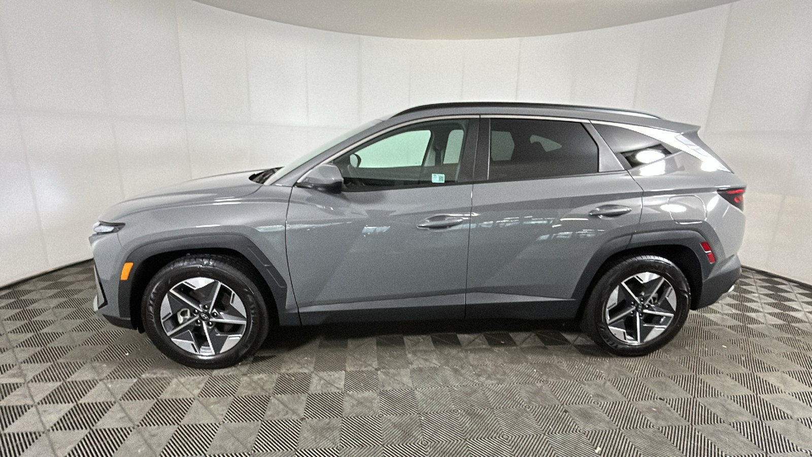 Used 2025 Hyundai Tucson SEL FWD image 7