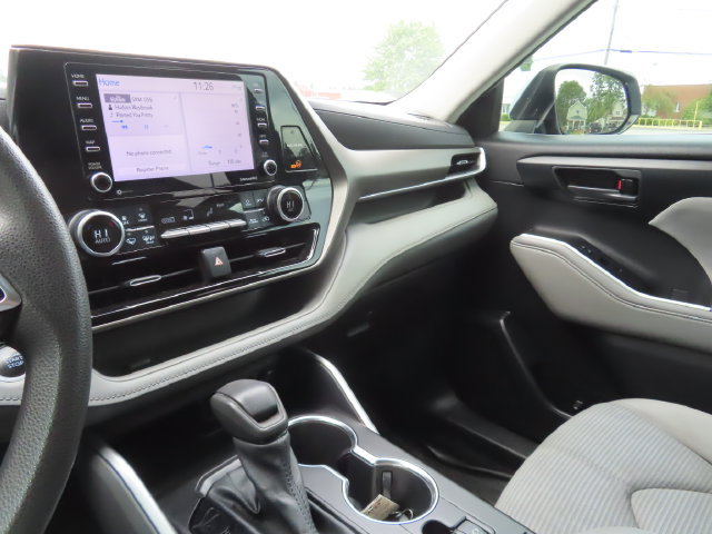 Used 2021 Toyota Highlander L FWD image 35