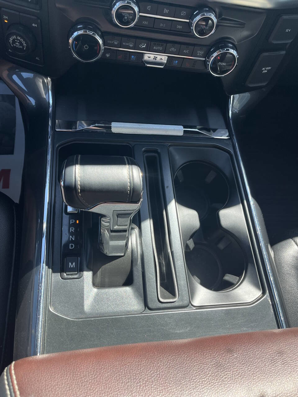 Used 2022 Ford F150 Lariat w/ Equipment Group 502A High image 4