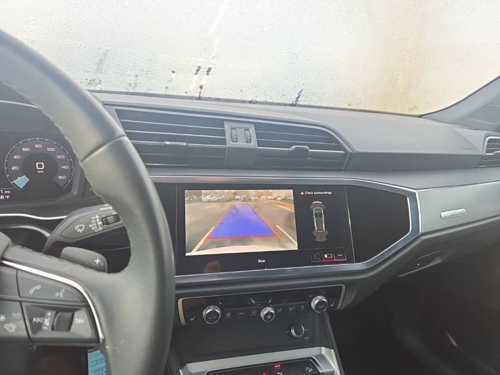 Used 2025 Audi Q3 2.0T Premium image 14