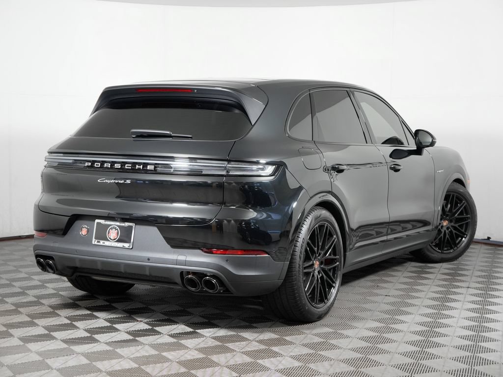 Certified 2026 Porsche Cayenne S w/ Premium Package Plus AWD/4WD image 7