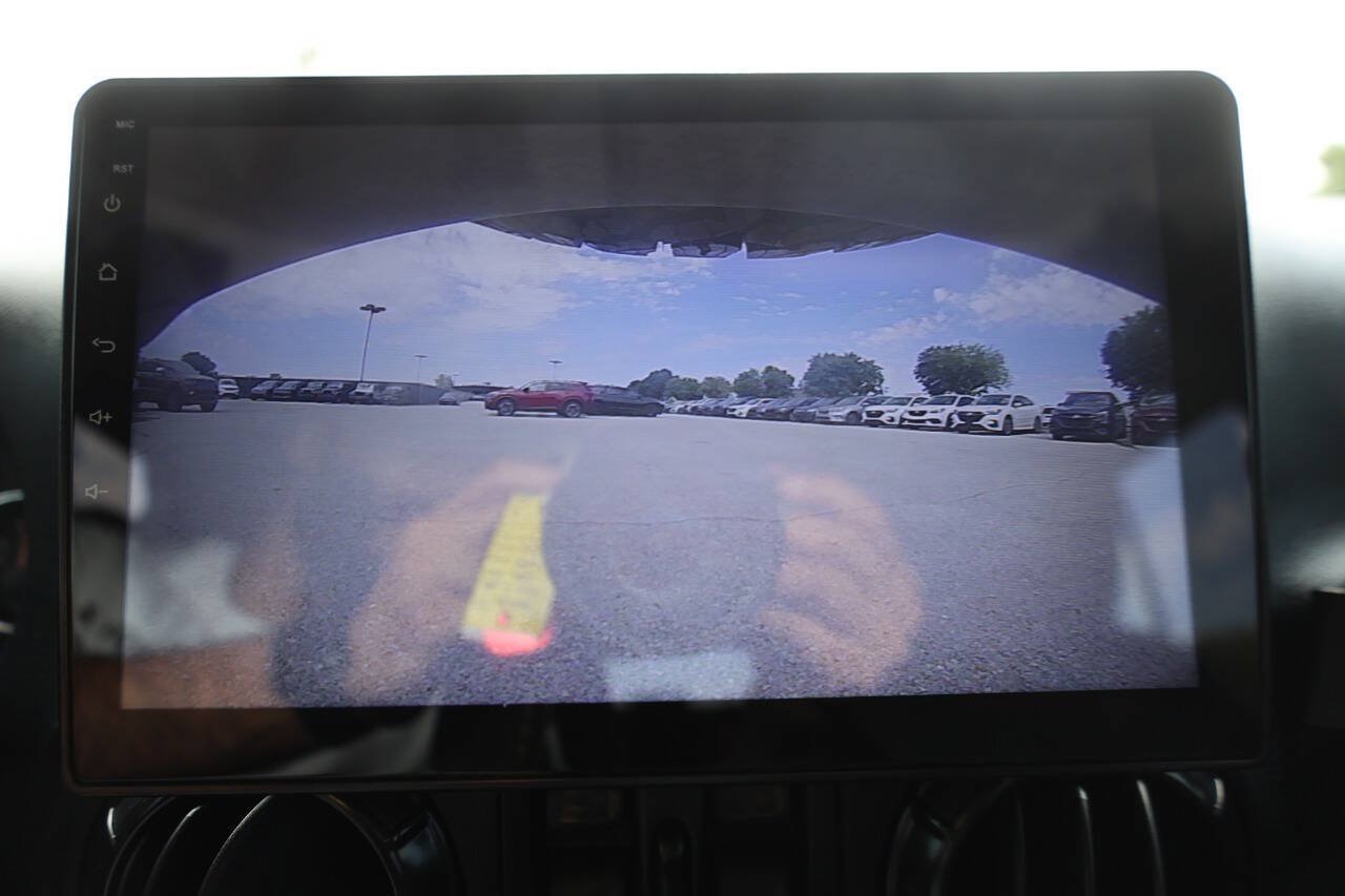 Used 2018 Jeep Wrangler Unlimited Rubicon AWD/4WD image 21
