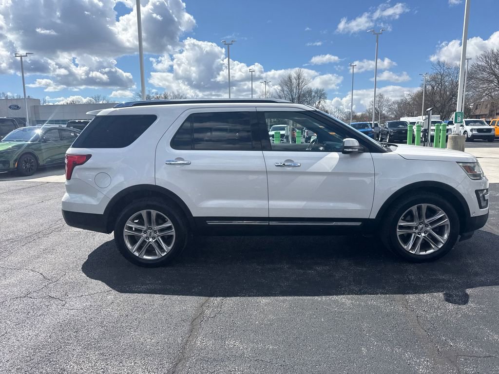 Used 2017 Ford Explorer Limited w/ Equipment Group 301A image 5