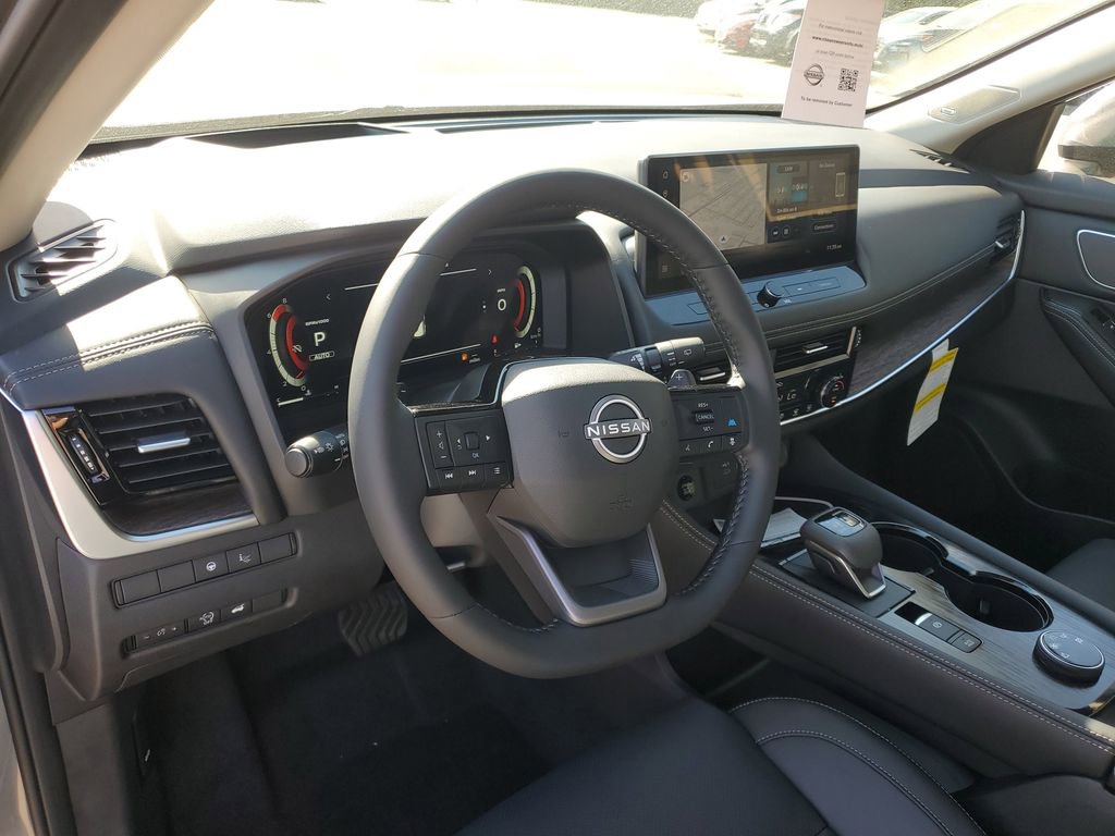 New 2026 Nissan Rogue Platinum image 14