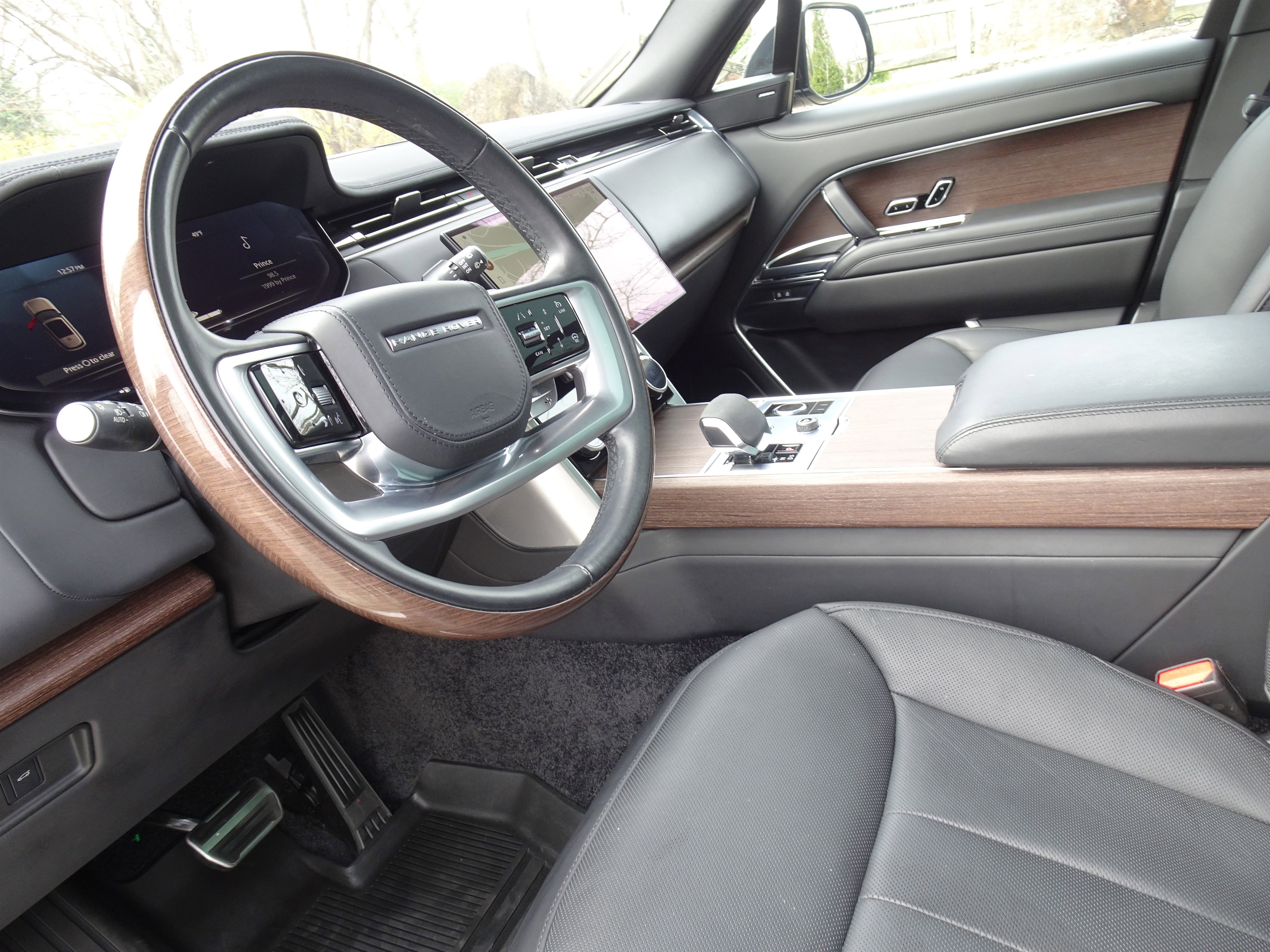 Certified 2023 Land Rover Range Rover SE image 15