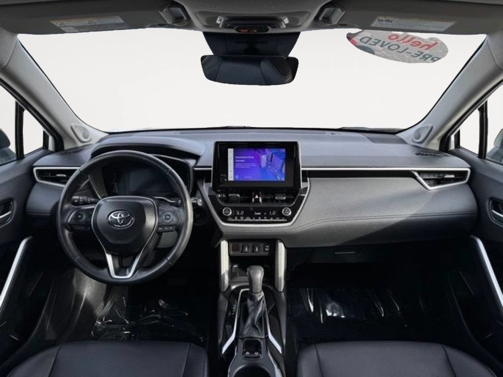 Used 2025 Toyota Corolla Cross XLE w/ Convenience Package FWD image 16