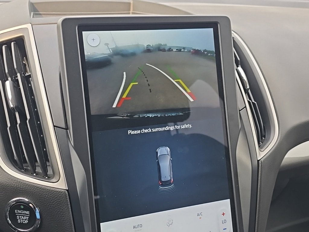 Used 2024 Ford Edge SEL image 37