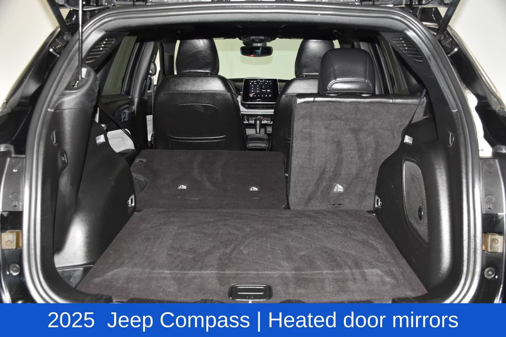 Used 2025 Jeep Compass Latitude w/ Sun & Sound Group AWD/4WD image 32