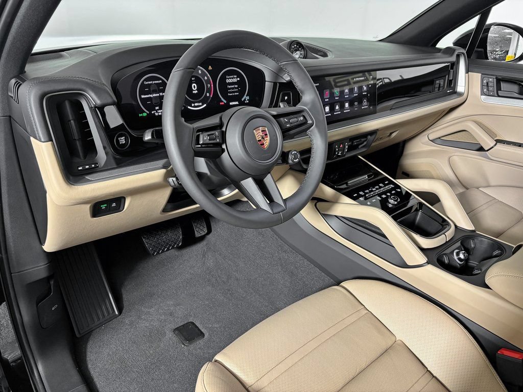 Certified 2026 Porsche Cayenne AWD/4WD image 4