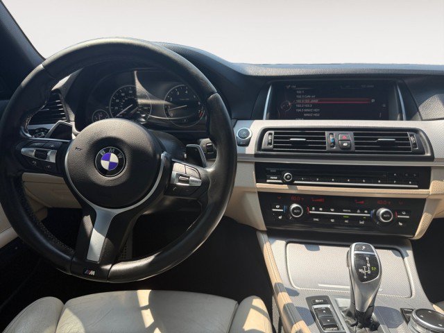 Used 2016 BMW 535i Sedan w/ M Sport RWD image 2